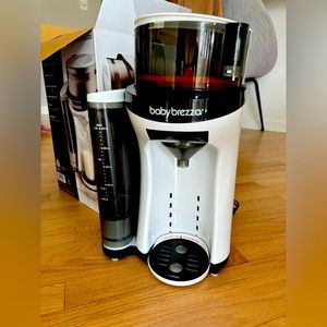 Baby Brezza Formula Pro -Open box unused